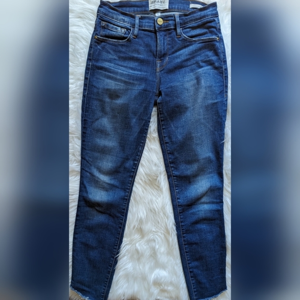 GUC Frame Le Skinny de Jeanne Crop in the York style dark distressed wash frayed - Picture 3 of 16